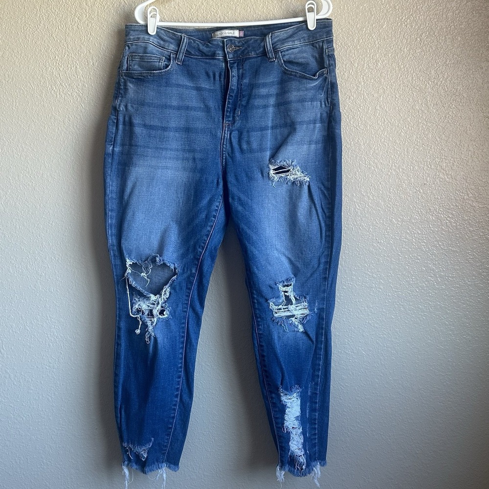 Glitzy Girls Boutique‎ Women's Jeans Distressed Raw Fray Medium Wash Size 18